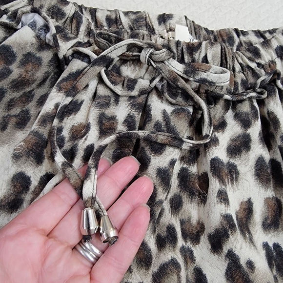 NEW Main Strip Turn up the Sass Skort Leopard ruffled Mini skirt Size M - Picture 4 of 16